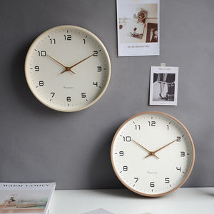 NordicTime houten wandklok - stil Scandinavisch design voor een vredig huis