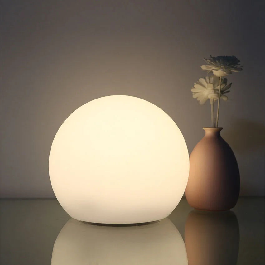 LumiSphere – Kleur Veranderende LED Bol Tafellamp – Moderne Sfeerverlichting voor Woonkamer, Slaapkamer & Bureau